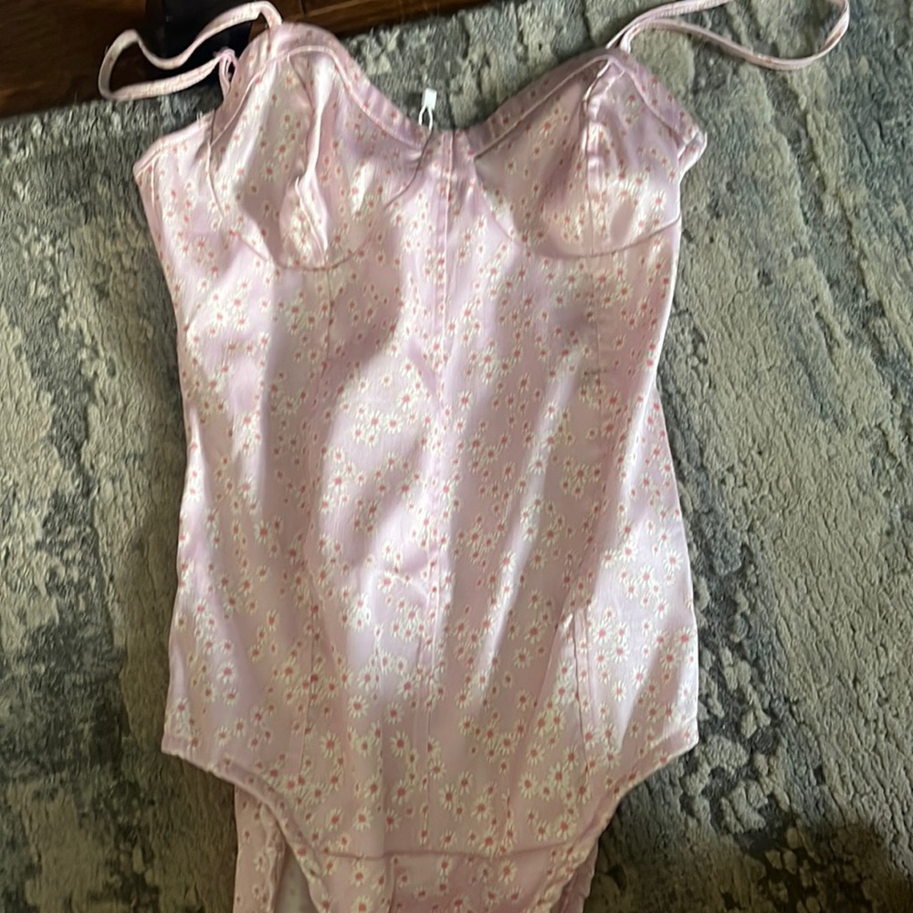zara pink flower bodysuit